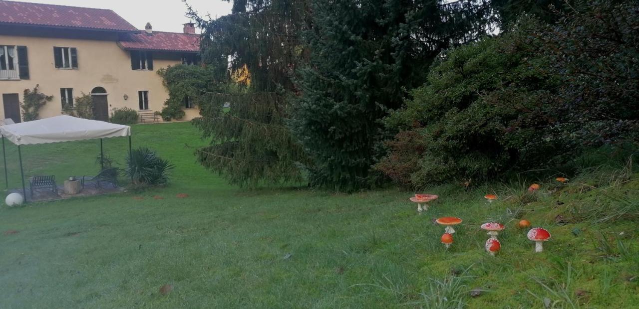 Antica Cascina Del Medico Muzzano Exterior foto