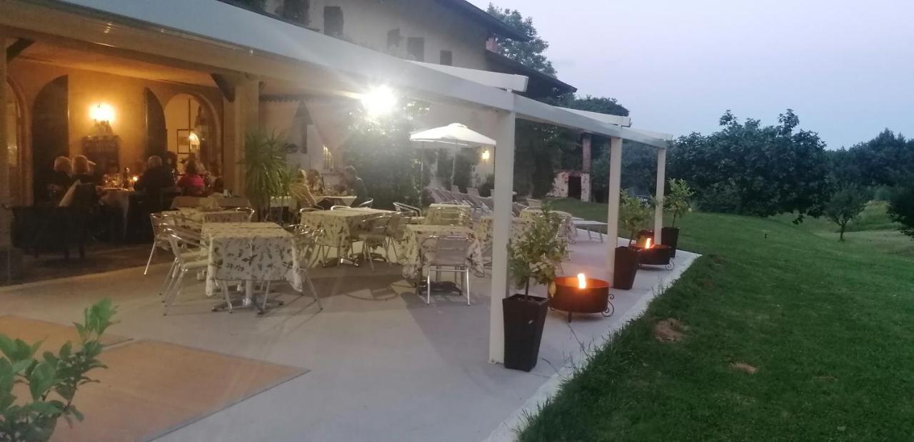 Antica Cascina Del Medico Muzzano Exterior foto